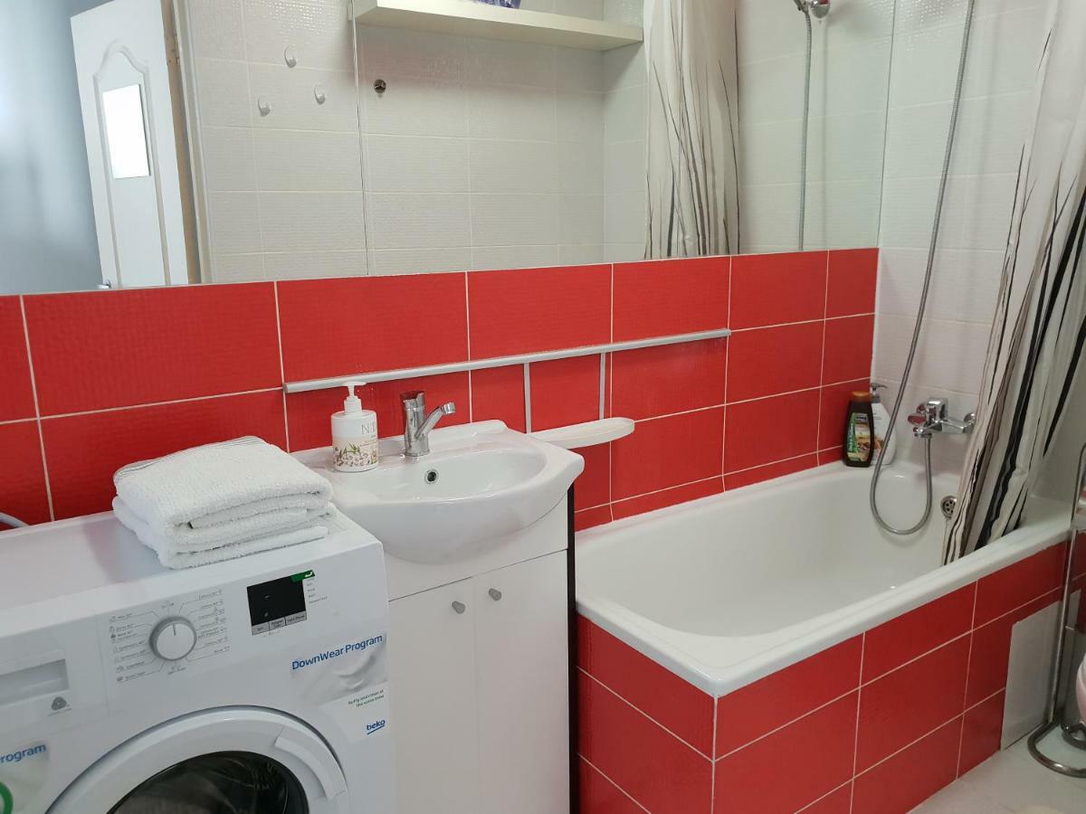 Cozy One Bedroom Apartment In Old Town Vilna Exterior foto